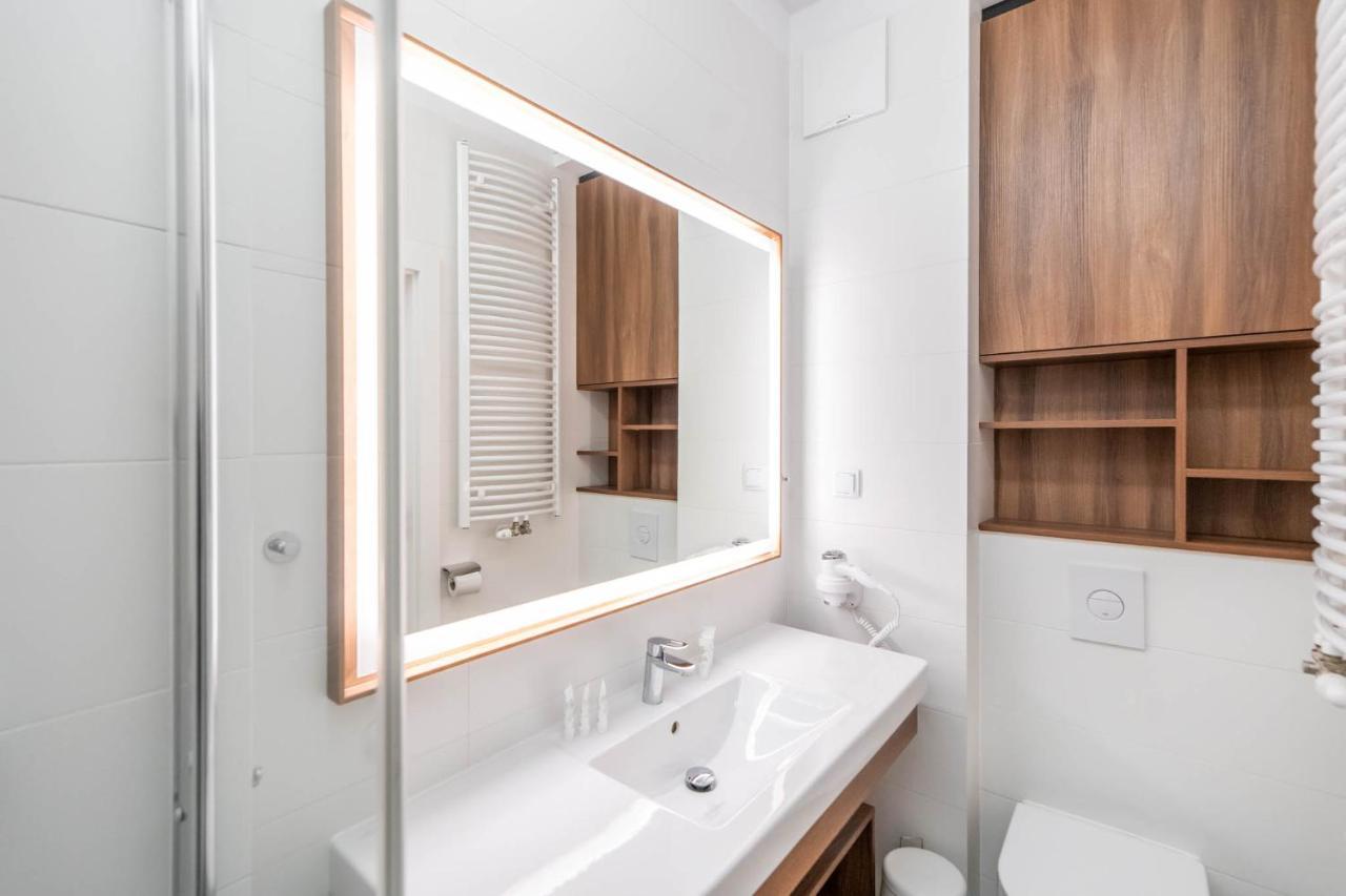 Bel Mare 420b By Renters *